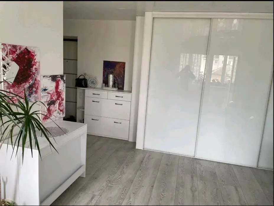 Фото Продаю 1 кімнатну квартиру, 45 кв. м, Харківське шосе 9 Київ, ціна: 60000 $, код 4623