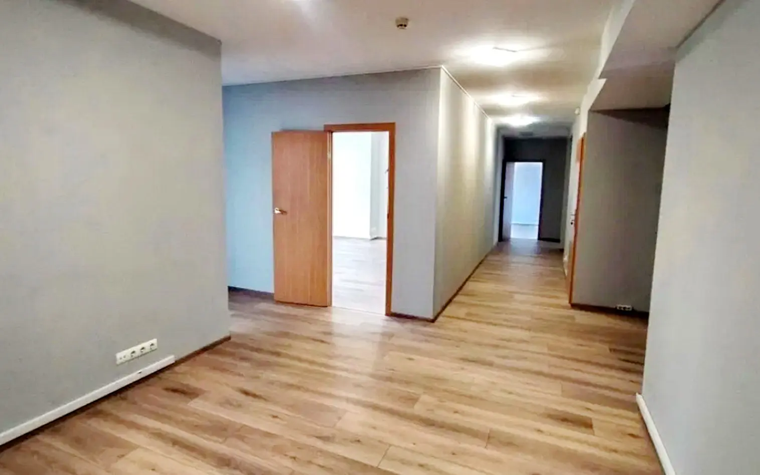 Фото Арендовать офис, Никольско-Слободская ул. 2б Киев в долгосрочную аренду, цена: 30000 UAH, код 4624