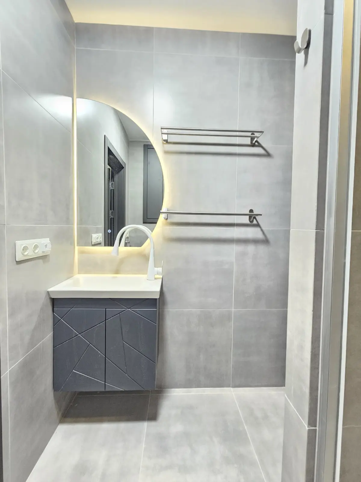 Фото Rent a 1-room apartment, Viktora Nekrasova Street (Pivnichno-Syretska Street)  Kyiv for long-term rent, price: 28000 UAH, code 3903