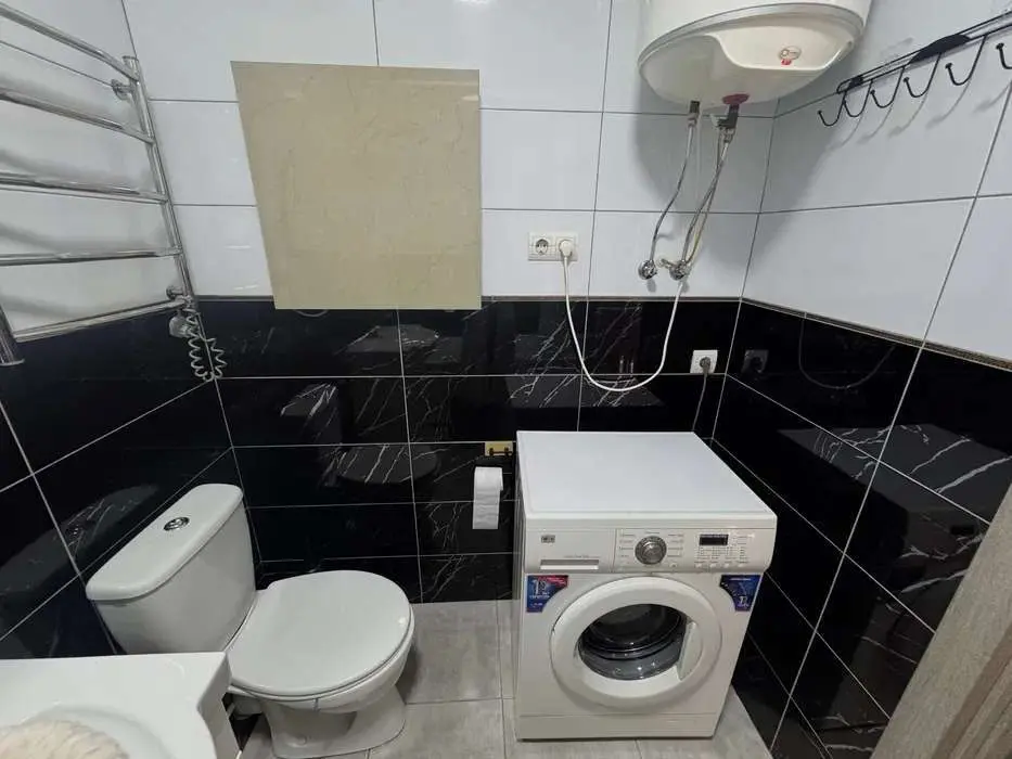 Фото Продаю 1 кімнатну квартиру, 46 кв. м, Ярослава Гашека бульв. 22 Київ, ціна: 42000 $, код 4665