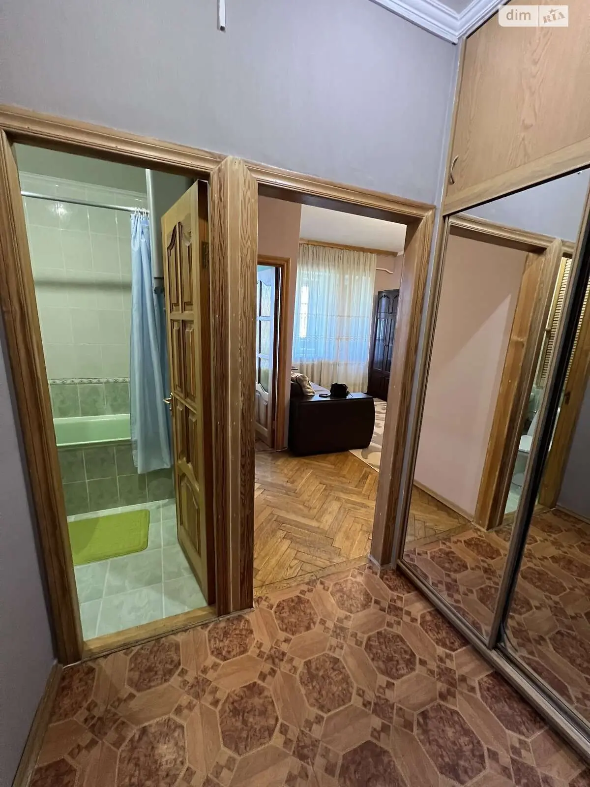 Фото Продаю 2 кімнатну квартиру, 43 кв. м, Тампере вул. 1/22 Київ, ціна: 52000 $, код 4669