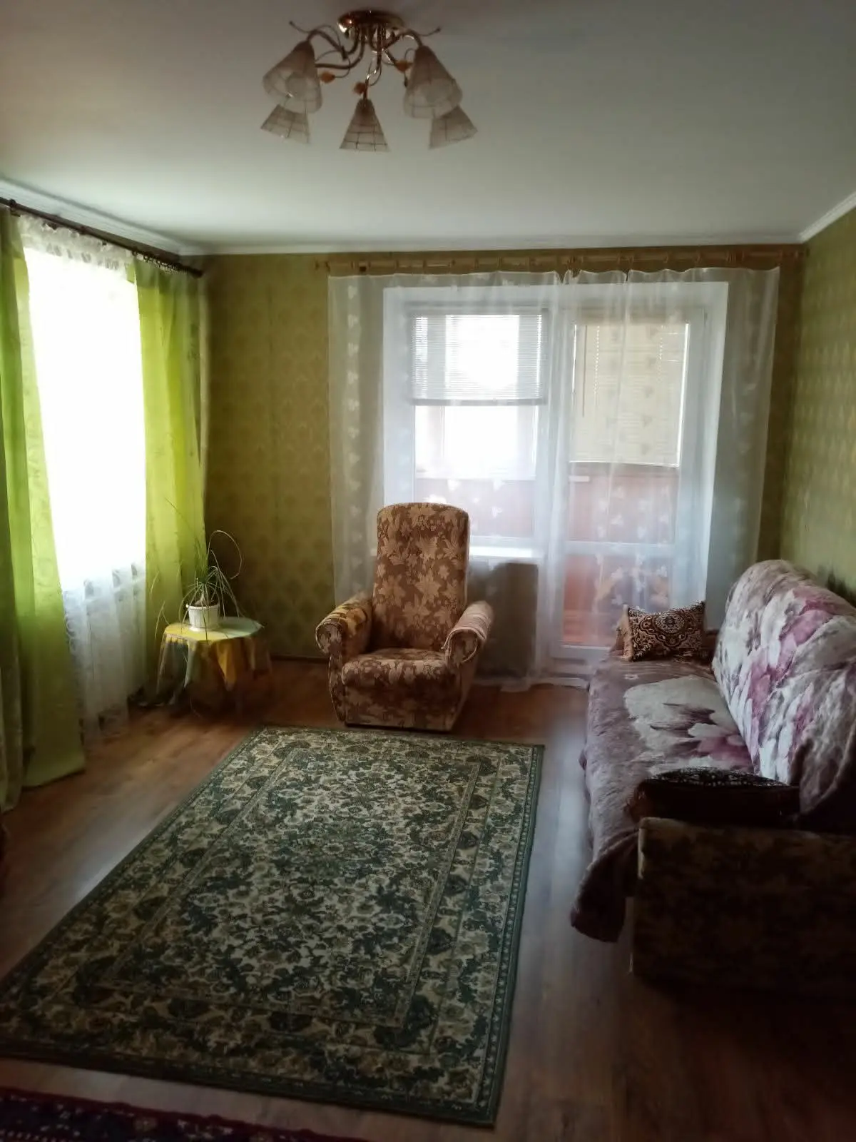 Фото Зняти 2 кімнатну квартиру, Володимира Момота вул. (Горького)  Бориспіль в довгострокову оренду, ціна: 12000 UAH, код 4672