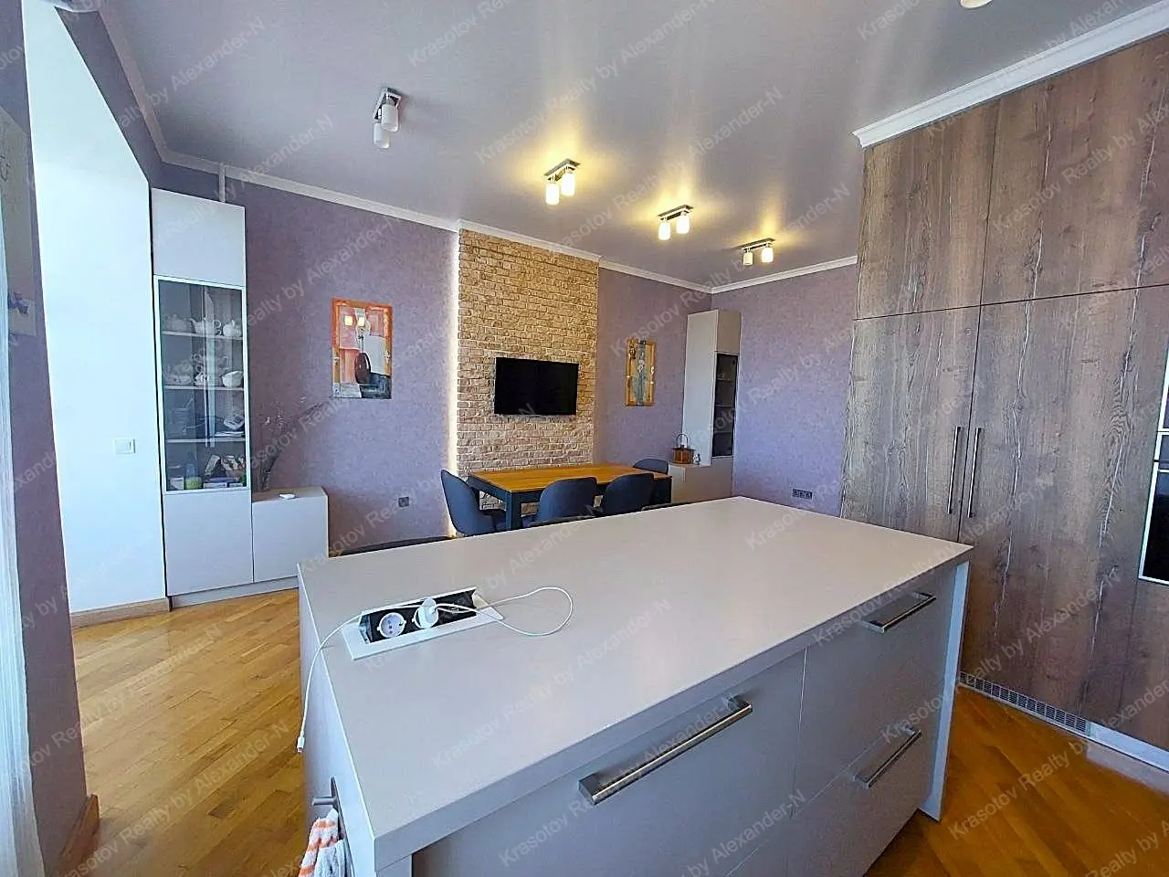 Фото Selling a 4-room apartment, 180 sq.m., Rozkydailivska Street 13 Odesa, price: 300000 UAH, code 4674