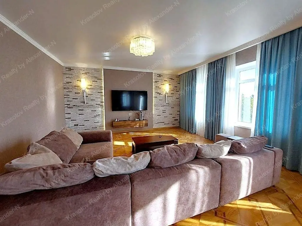 Фото Selling a 4-room apartment, 180 sq.m., Rozkydailivska Street 13 Odesa, price: 300000 UAH, code 4674