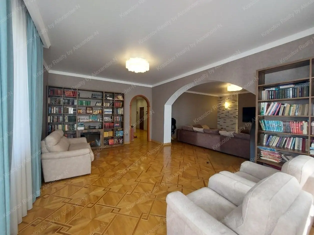 Фото Selling a 4-room apartment, 180 sq.m., Rozkydailivska Street 13 Odesa, price: 300000 UAH, code 4674