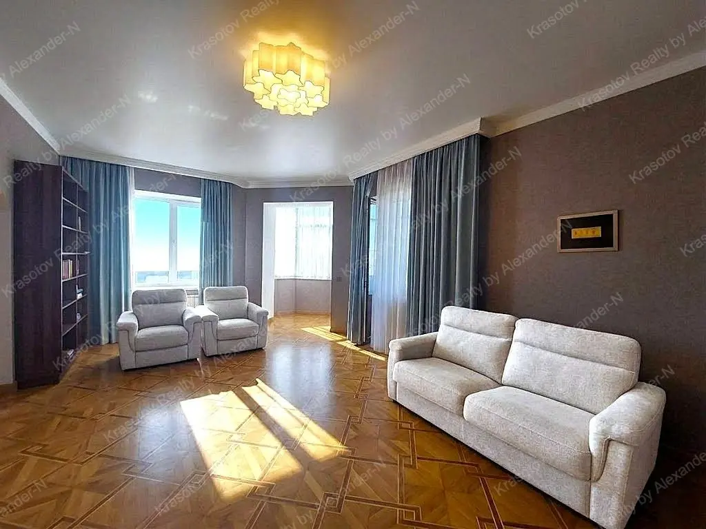 Фото Selling a 4-room apartment, 180 sq.m., Rozkydailivska Street 13 Odesa, price: 300000 UAH, code 4674