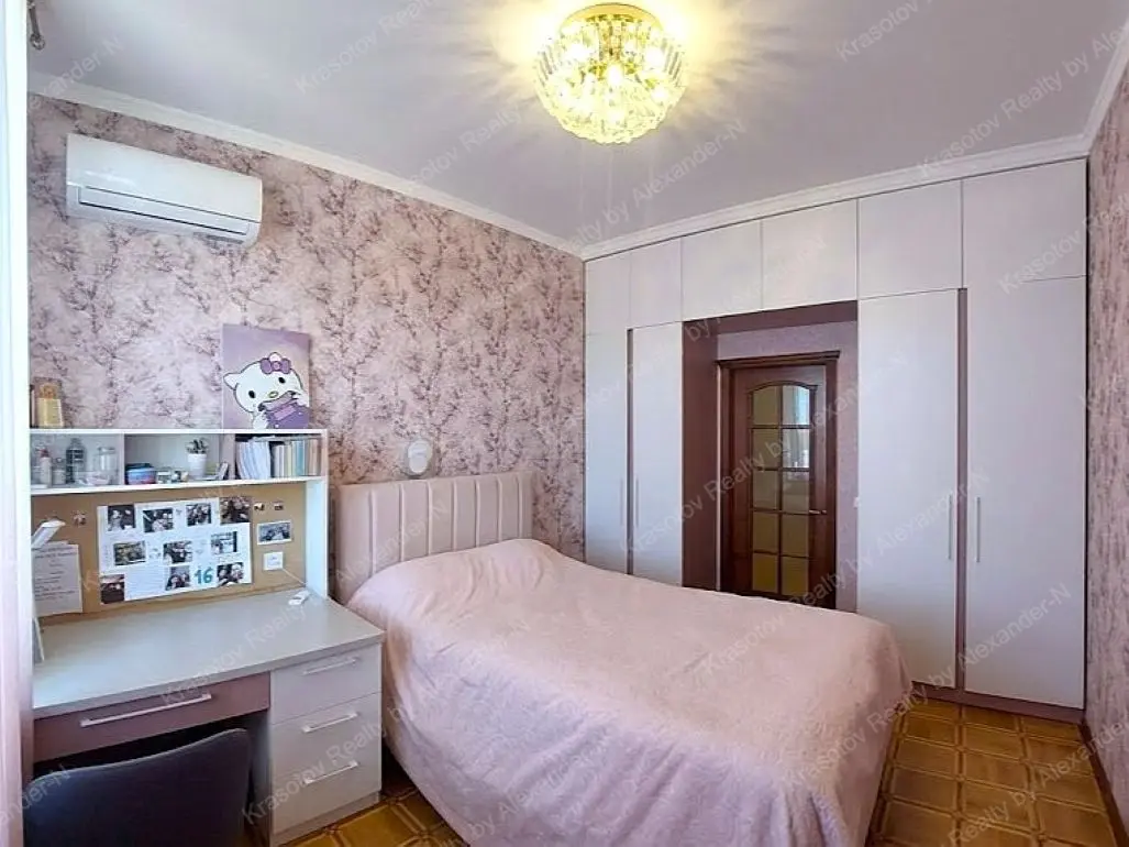Фото Selling a 4-room apartment, 180 sq.m., Rozkydailivska Street 13 Odesa, price: 300000 UAH, code 4674