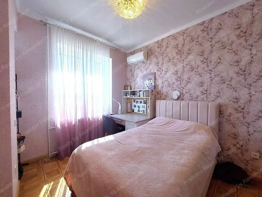 Фото Selling a 4-room apartment, 180 sq.m., Rozkydailivska Street 13 Odesa, price: 300000 UAH, code 4674