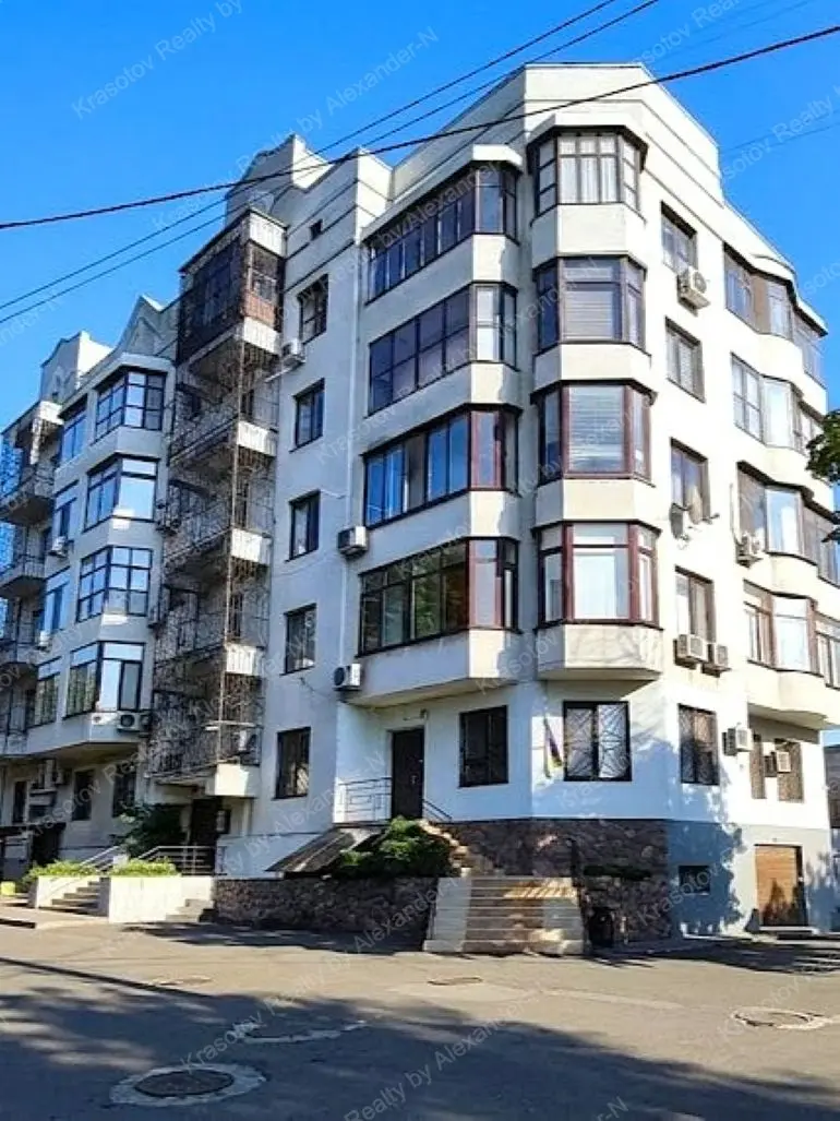 Фото Selling a 4-room apartment, 180 sq.m., Rozkydailivska Street 13 Odesa, price: 300000 UAH, code 4674