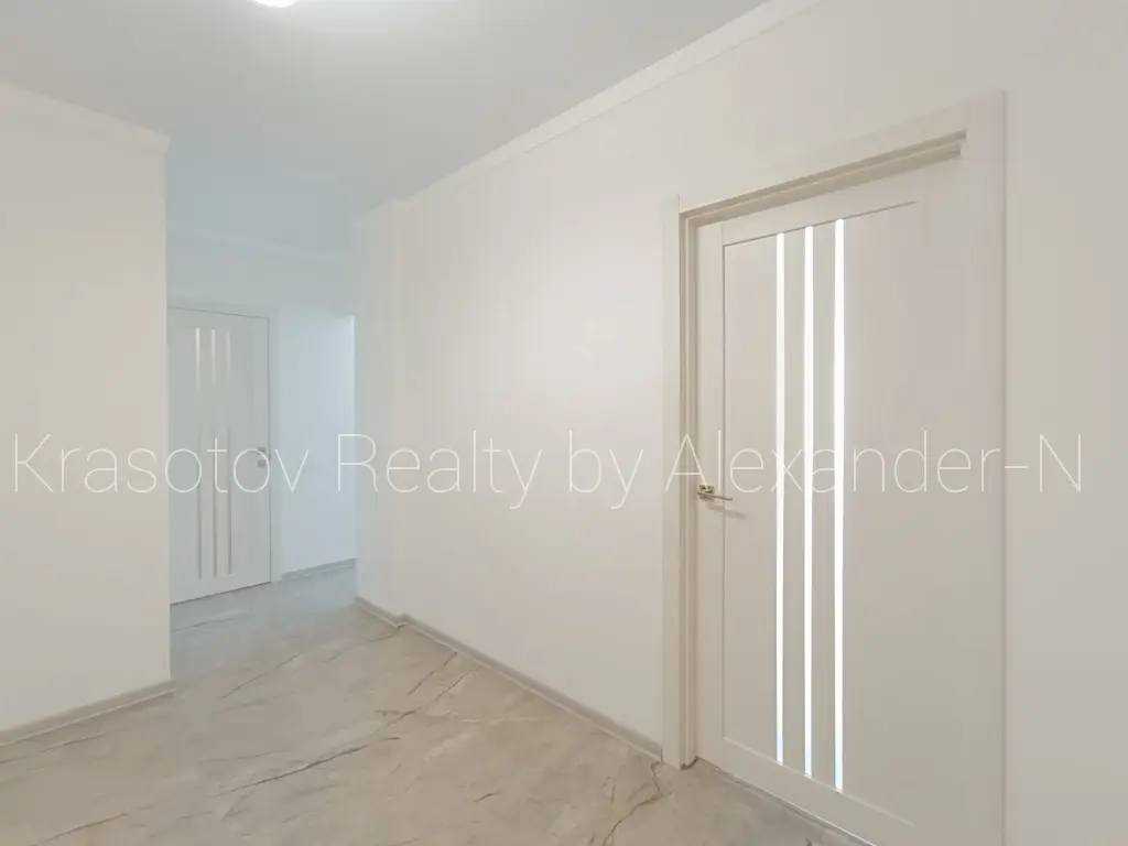 Фото Selling a 1-room apartment, 55 sq.m., Henerala Bocharova Street 44а Odesa, price: 60000 $, code 4675