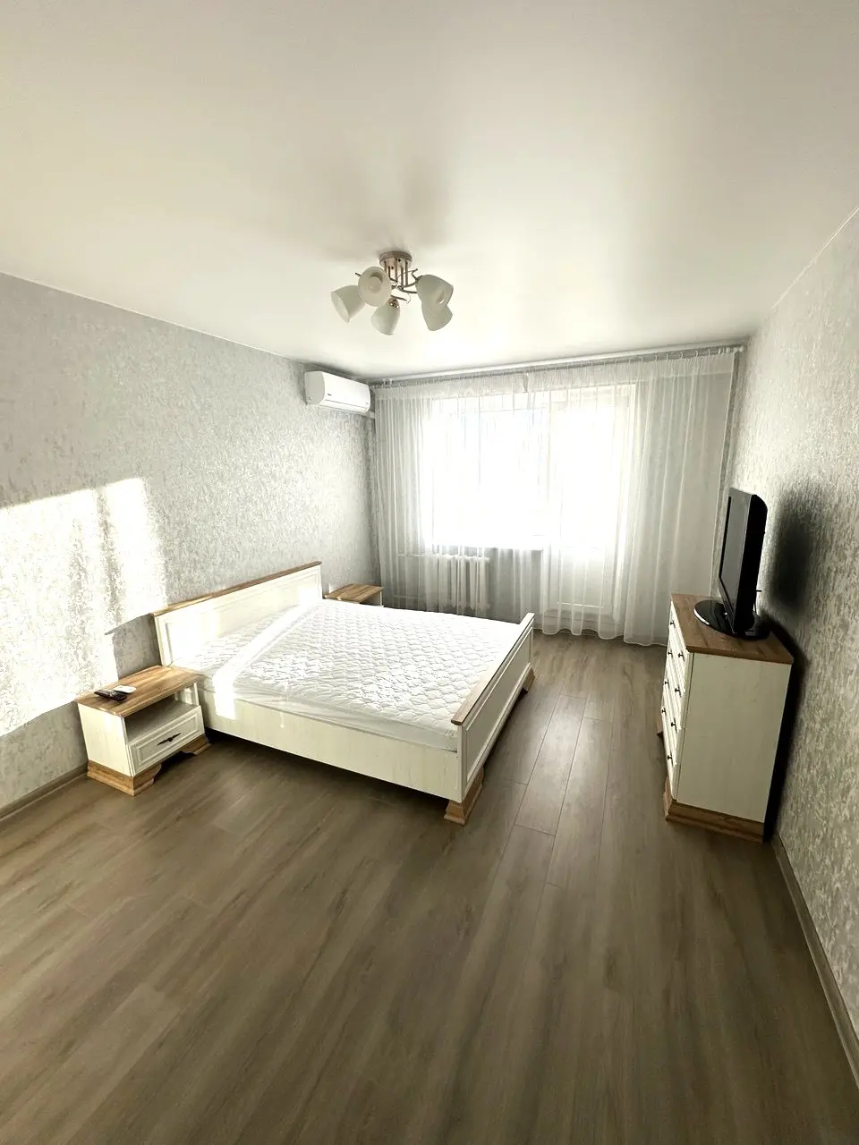 Фото Rent a 1-room apartment, Vyshniakivska Street 1 Kyiv for long-term rent, price: 17500 UAH, code 4689