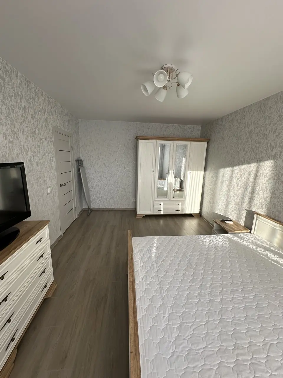 Фото Rent a 1-room apartment, Vyshniakivska Street 1 Kyiv for long-term rent, price: 17500 UAH, code 4689