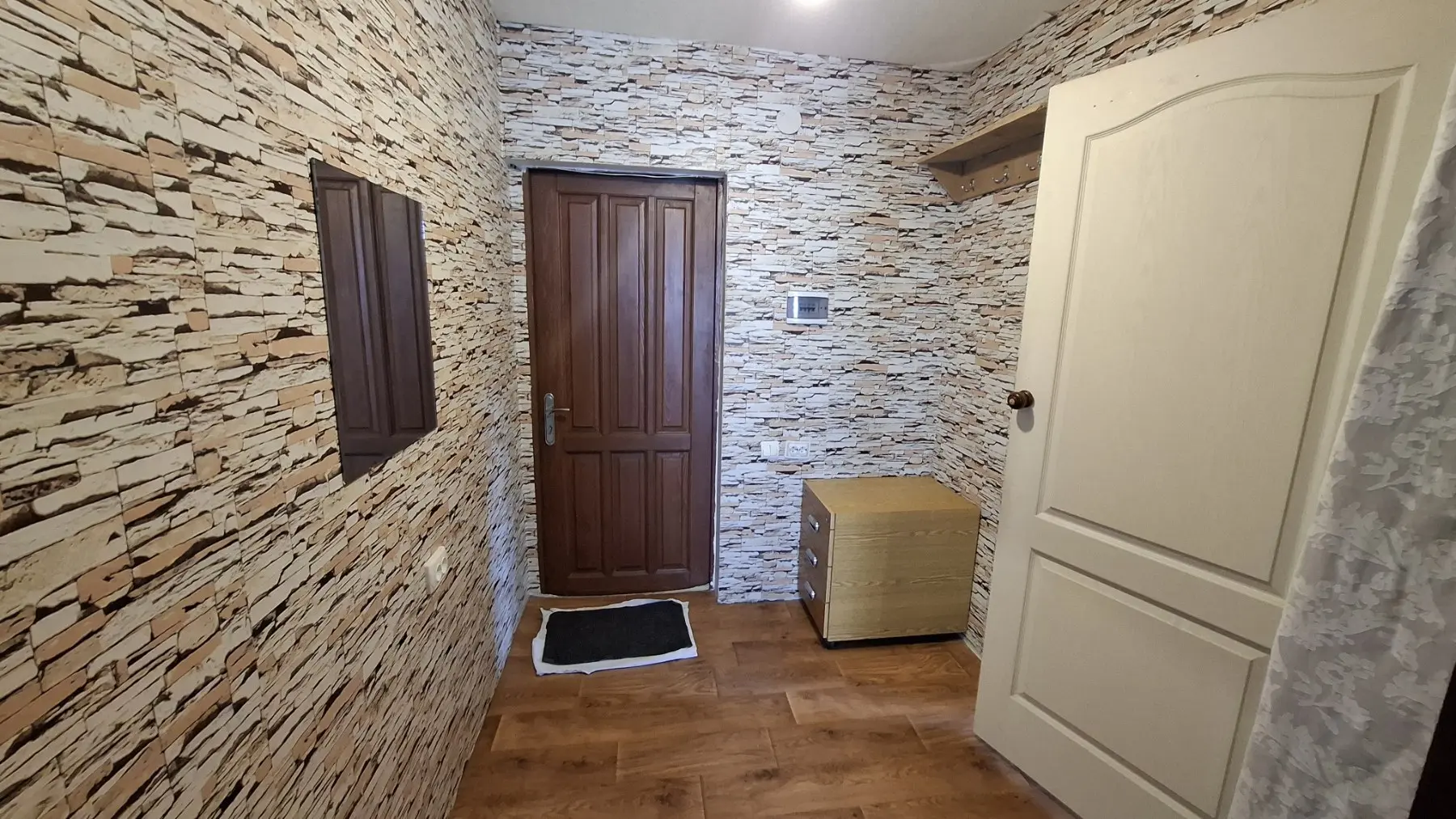 Фото Selling a 1-room apartment, 35 sq.m., Nemyshlyanska Street  Kharkiv, price: 23000 $, code 4693
