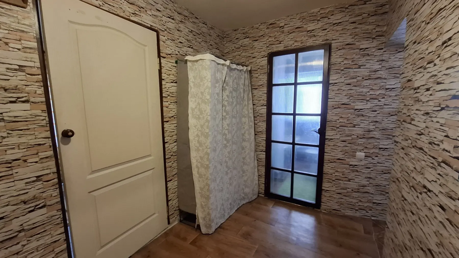 Фото Selling a 1-room apartment, 35 sq.m., Nemyshlyanska Street  Kharkiv, price: 23000 $, code 4693
