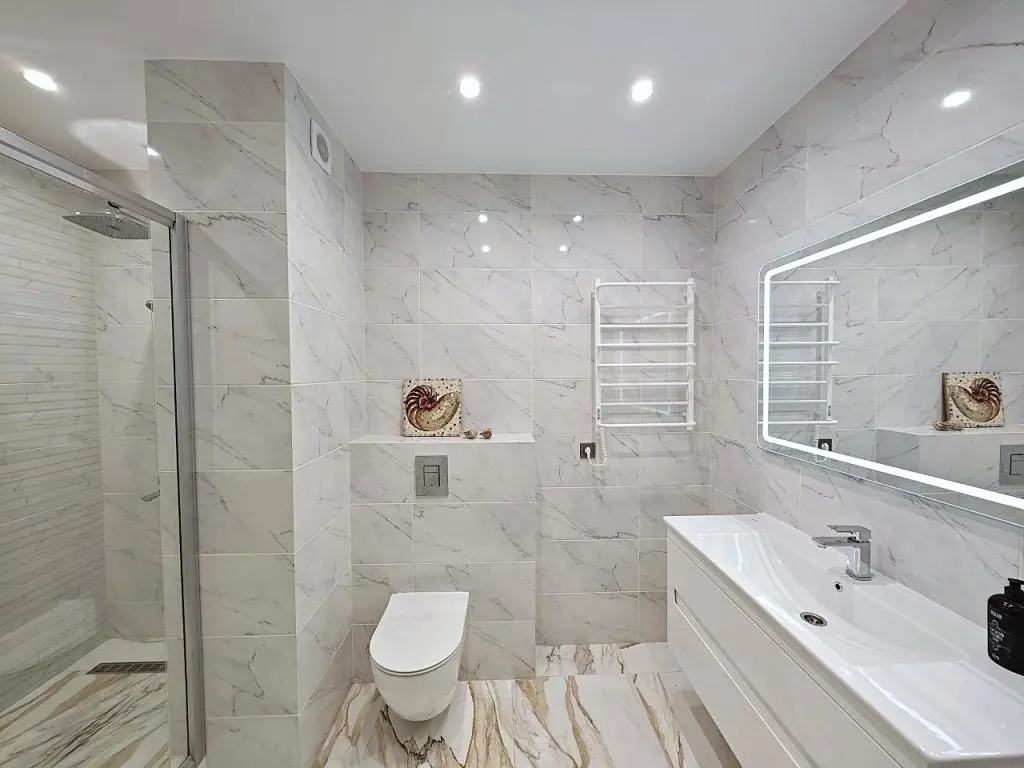 Фото Rent a 3-room apartment, Nebesnoi Sotni Avenue (Marshala Zhukova Avenue)  Odesa for long-term rent, price: 400 $, code 4696