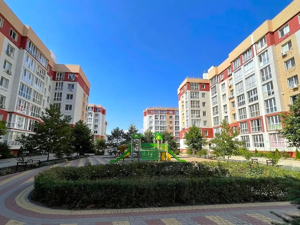 Фото Rent a 3-room apartment, Nebesnoi Sotni Avenue (Marshala Zhukova Avenue)  Odesa for long-term rent, price: 400 $, code 4696