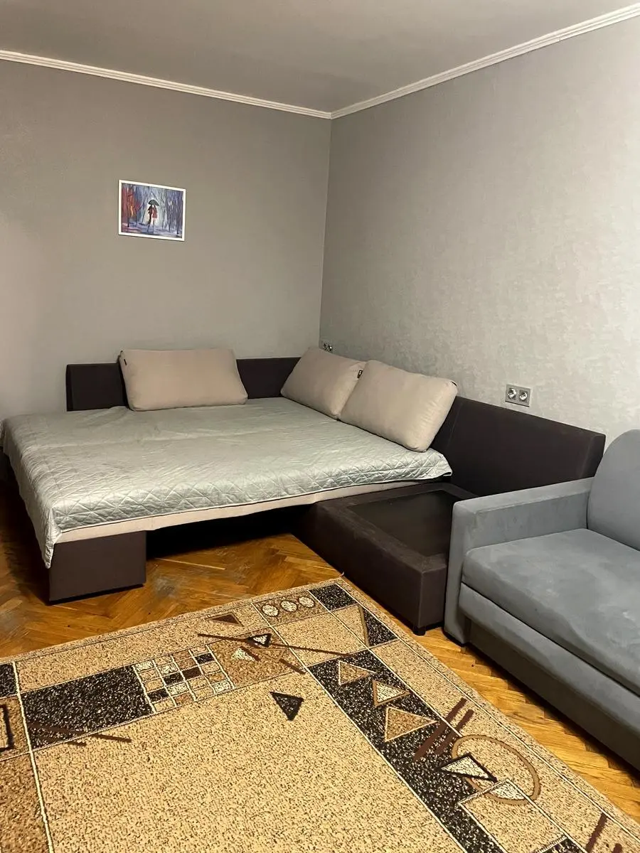Фото Зняти 1 кімнатну квартиру, Чугуївський пров.  Київ в довгострокову оренду, ціна: 15000 грн, код 4701