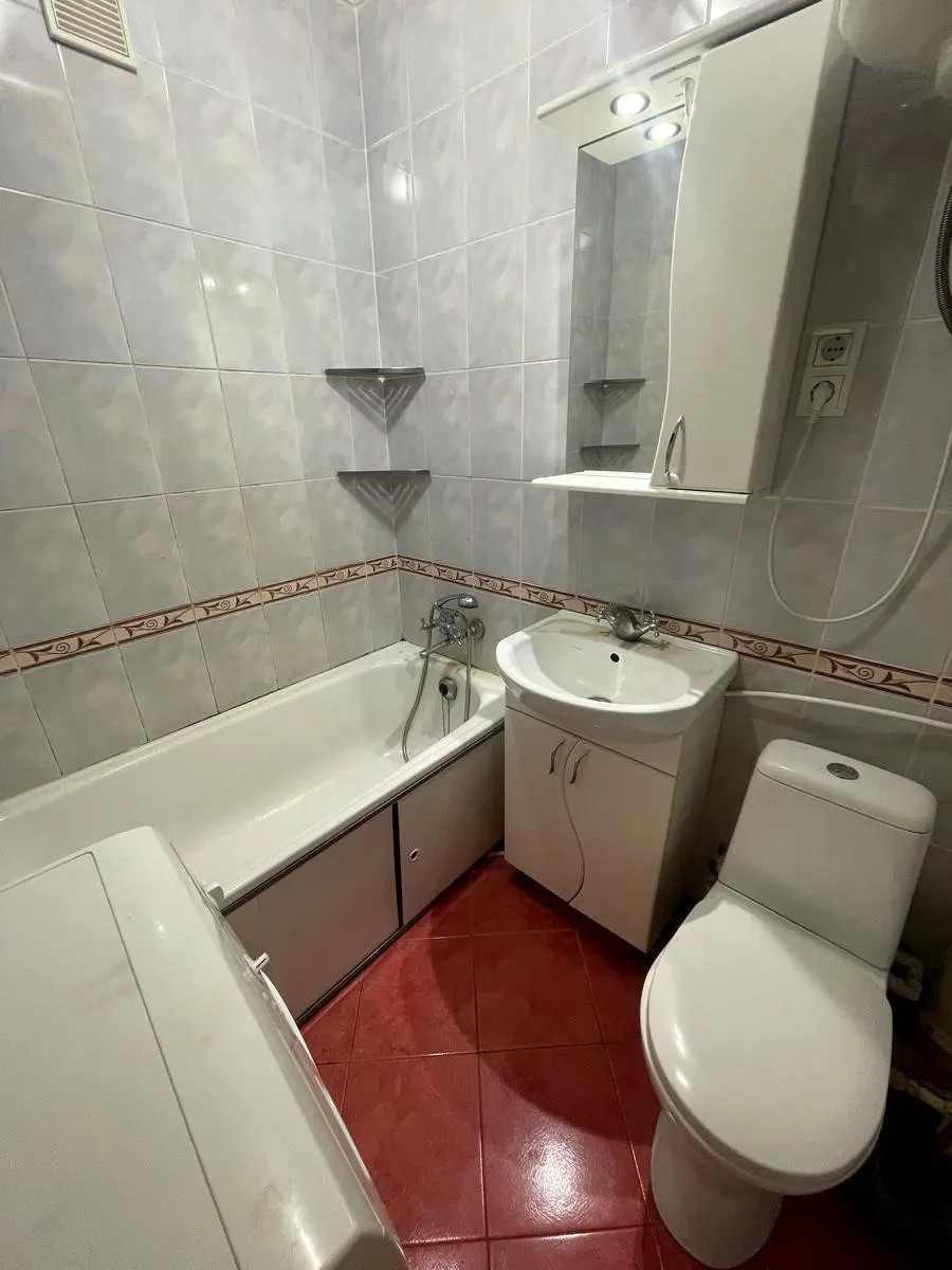 Фото Зняти 1 кімнатну квартиру, Чугуївський пров.  Київ в довгострокову оренду, ціна: 15000 грн, код 4701