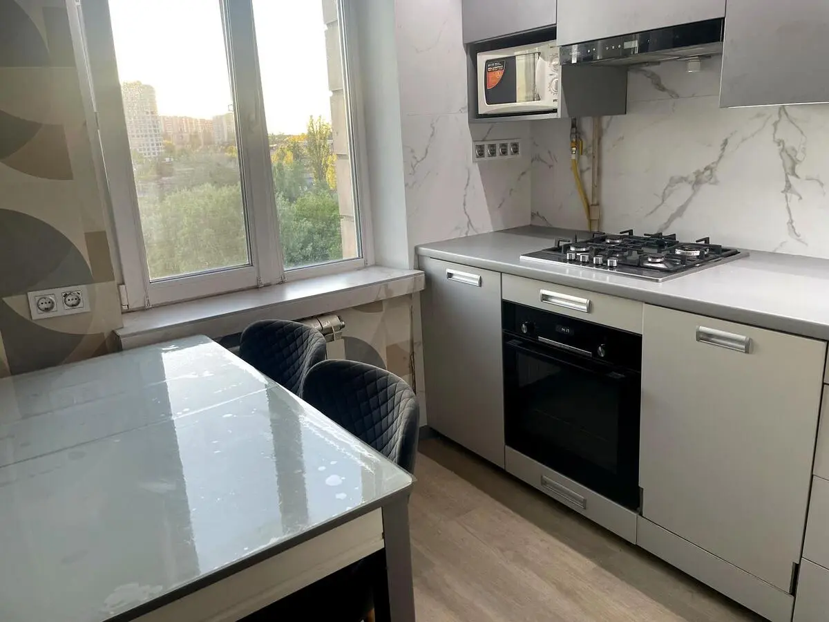 Фото Зняти 1 кімнатну квартиру, Чугуївський пров.  Київ в довгострокову оренду, ціна: 15000 грн, код 4701