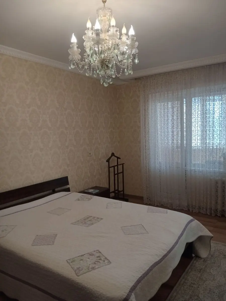 Фото Снять 3-комнатную квартиру, Драгоманова ул. 12а Киев в долгосрочную аренду, цена: 25000 UAH, код 4736