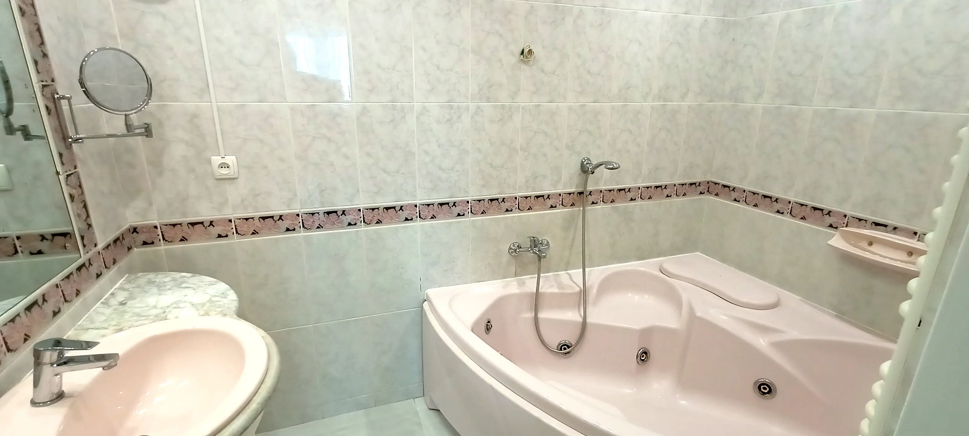 Фото Selling a 3-room apartment, 82 sq.m., Henerala Almazova Street (Kutuzova Street) 6 Kyiv, price: 145000 $, code 4739
