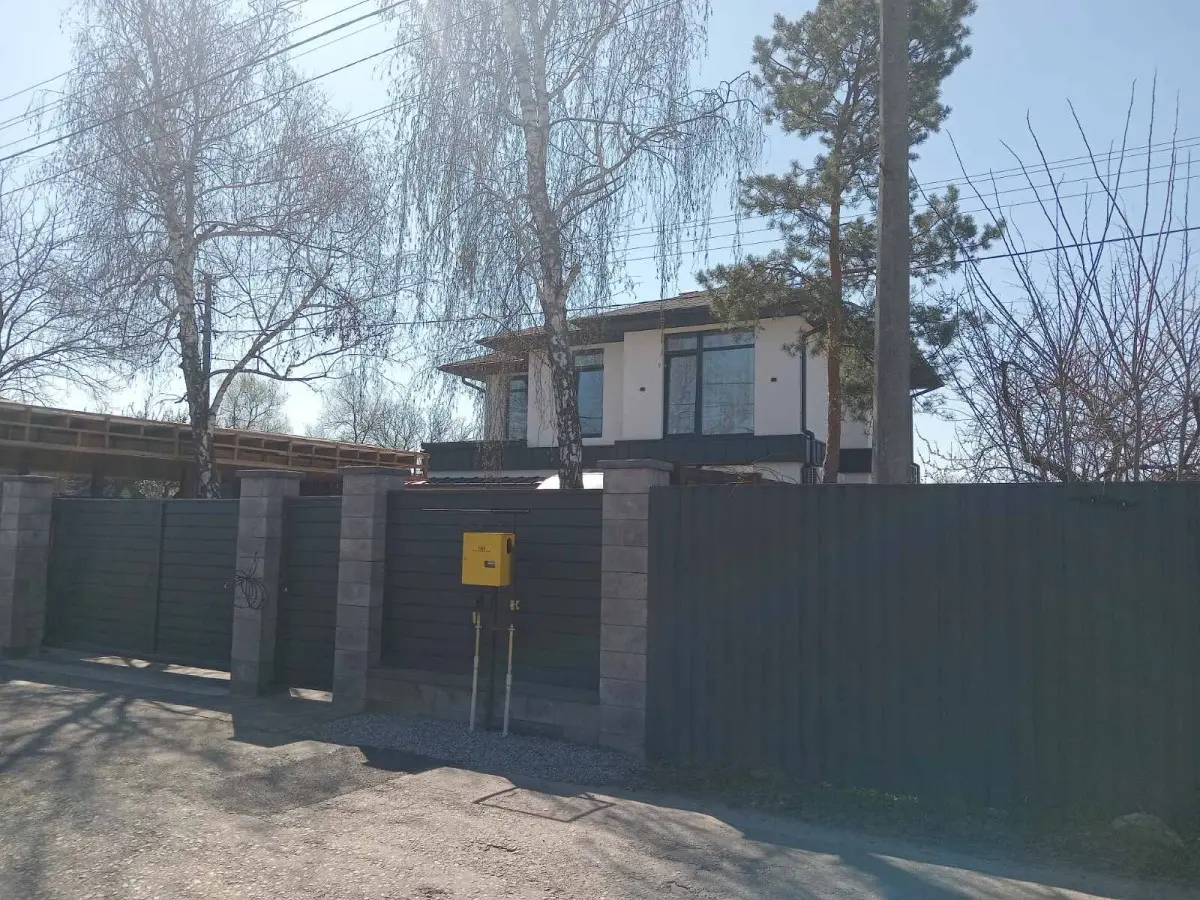 Фото Продаю дом, 212 кв. м, Центральная ул.  Киев, цена: 550000 $, код 4754