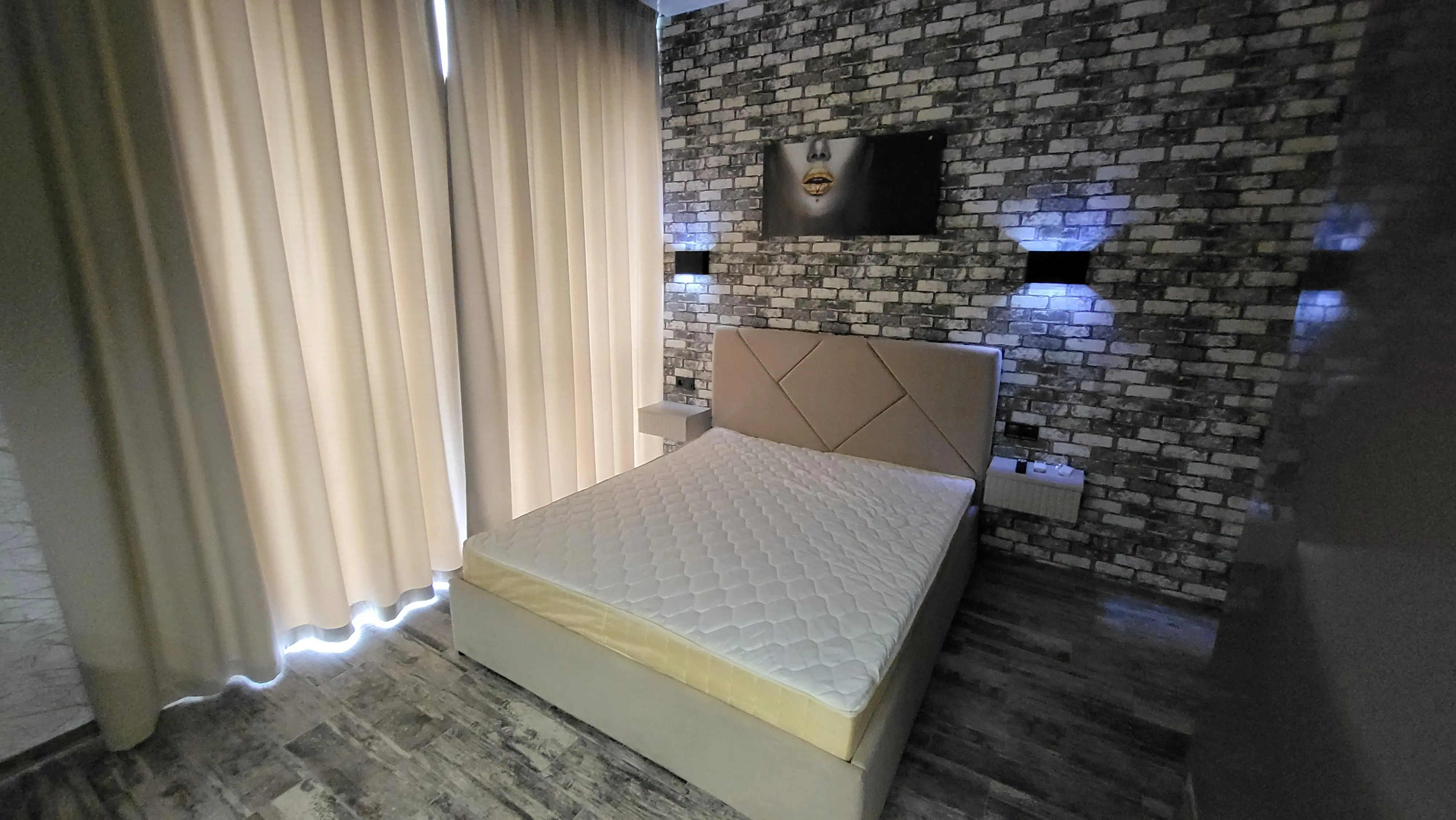 Фото Зняти 1 кімнатну квартиру, Кам’янська вул. 125 Київ в довгострокову оренду, ціна: 18000 UAH, код 4757