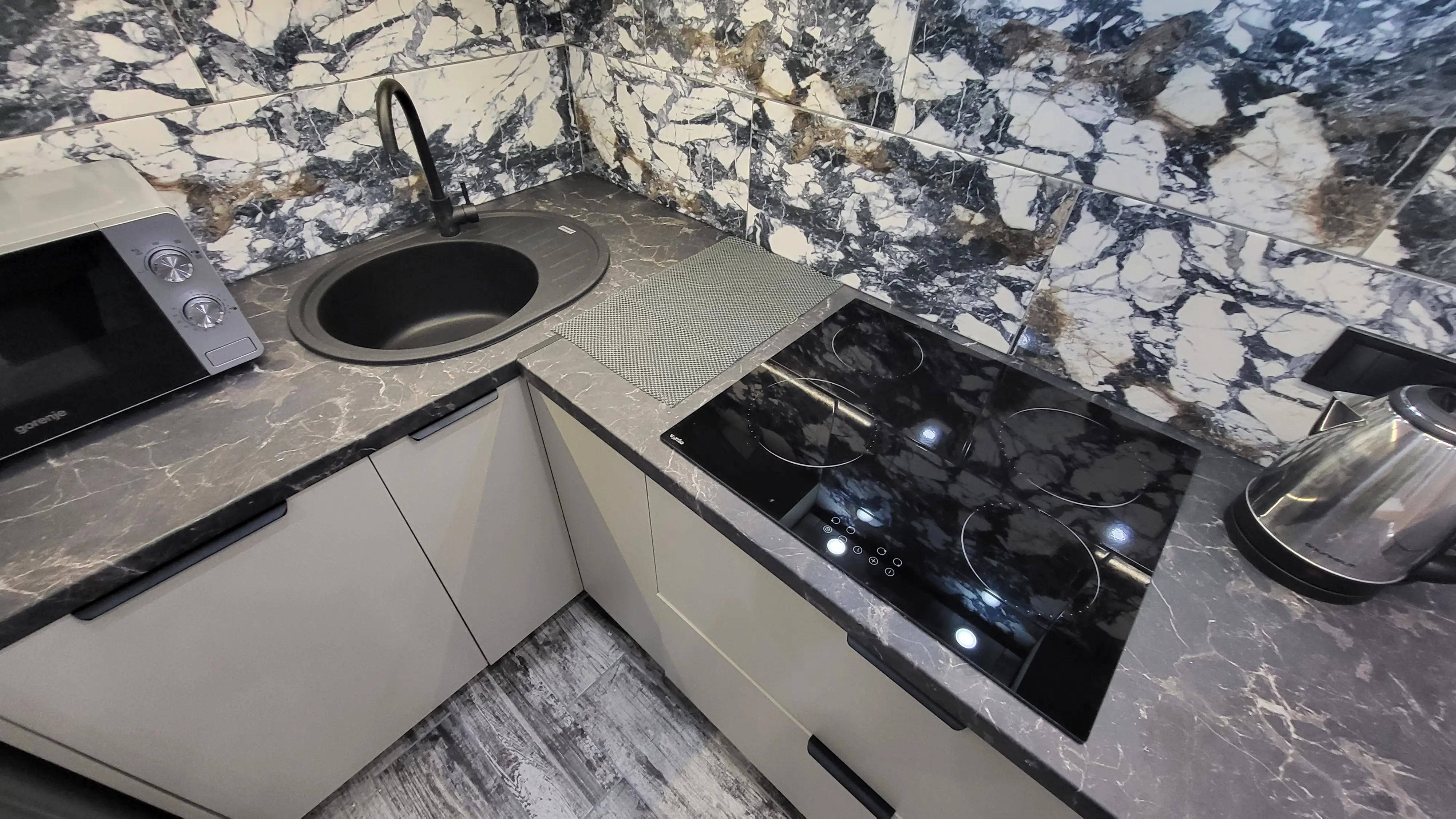 Фото Зняти 1 кімнатну квартиру, Кам’янська вул. 125 Київ в довгострокову оренду, ціна: 18000 UAH, код 4757