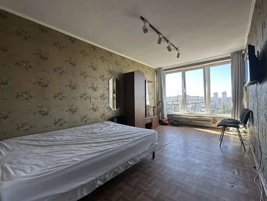 Фото Продаю 1 кімнатну квартиру, 35 кв. м, Березняківська вул. 2 Київ, ціна: 50000 $, код 4763