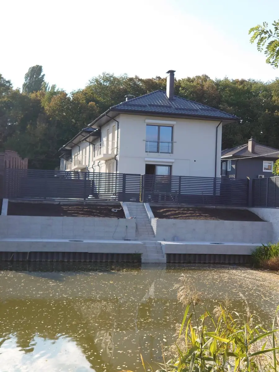 Фото Продаю будинок, 165 кв. м, Богатирська вул.  Київ, ціна: 185000 $, код 4765