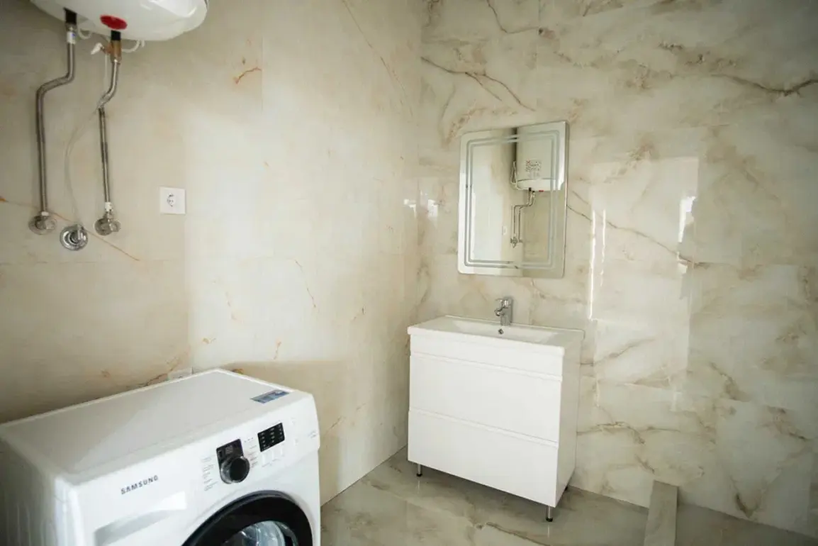 Фото Продаю будинок, 225 кв. м, Жулянська вул.  Київ, ціна: 299000 $, код 4769