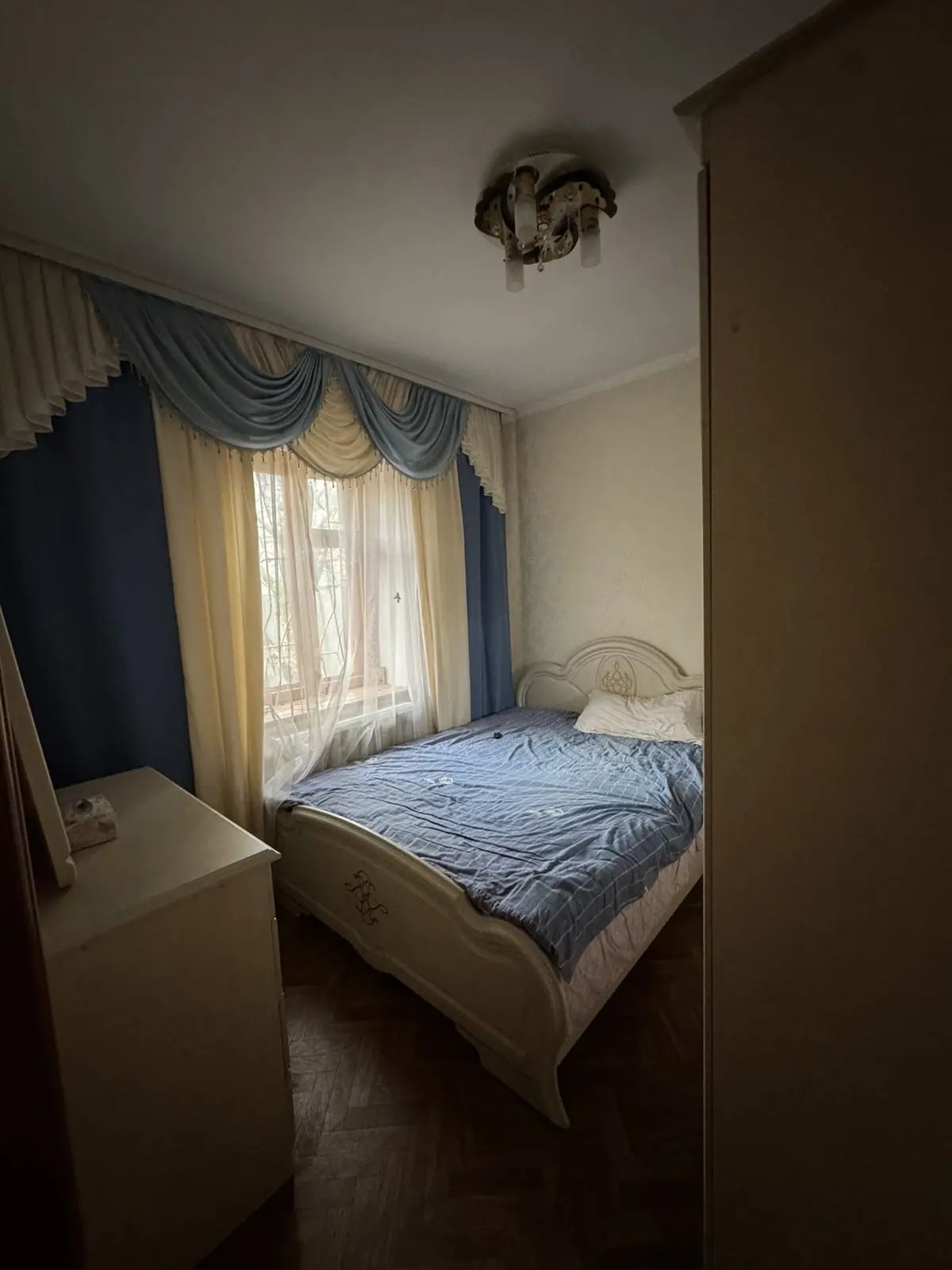 Фото Зняти 2 кімнатну квартиру, Рясний пров. 3 Київ в довгострокову оренду, ціна: 8999 UAH, код 4774