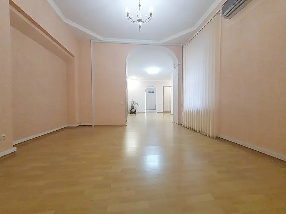 Фото Арендовать офис, Шота Руставели ул. 36 Киев в долгосрочную аренду, цена: 52000 UAH, код 4786