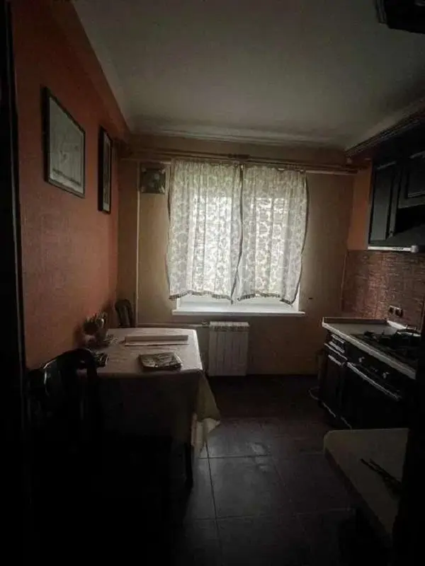 Фото Продаю 2 кімнатну квартиру, 40 кв. м, Верховної Ради бульв. 12а Київ, ціна: 55000 UAH, код 4801