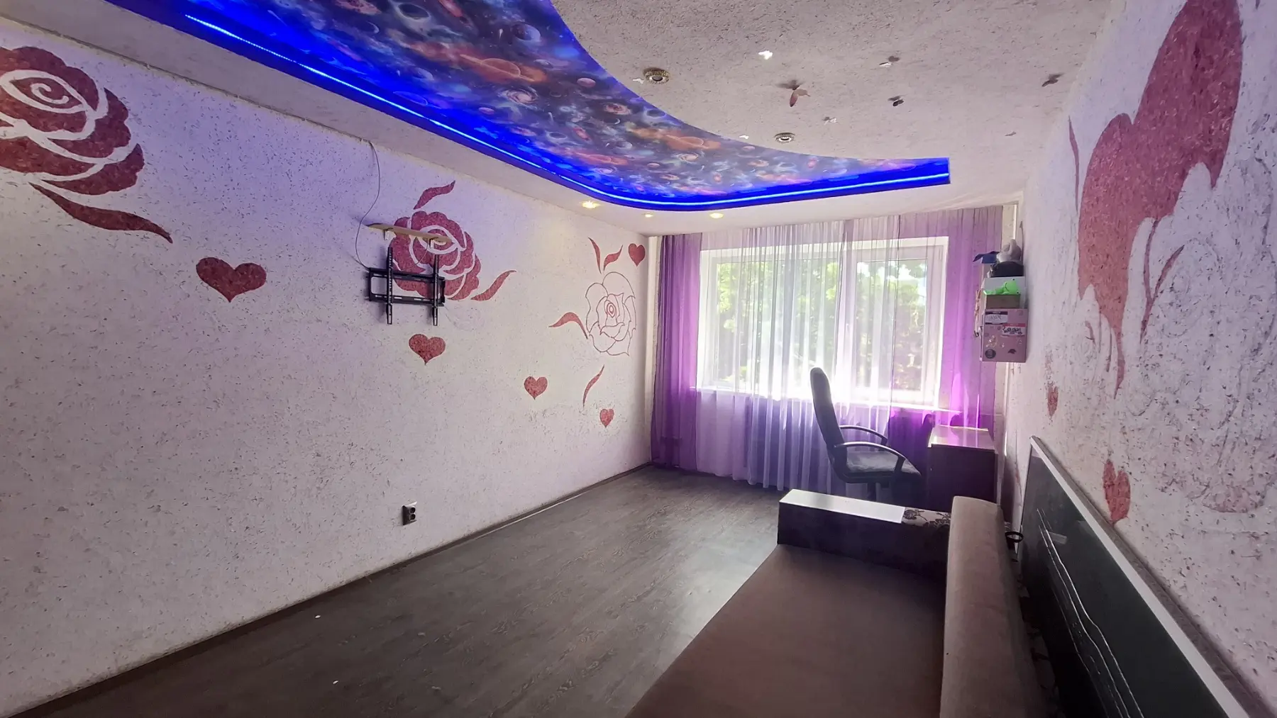 Фото Продаю 2 кімнатну квартиру, 48 кв. м, Тракторобудівників просп. 90б Харків, ціна: 32000 $, код 4804