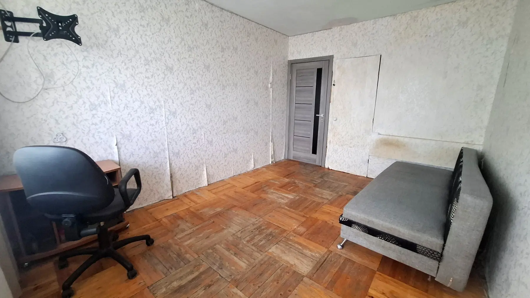 Фото Продаю 2 кімнатну квартиру, 48 кв. м, Тракторобудівників просп. 90б Харків, ціна: 32000 $, код 4804