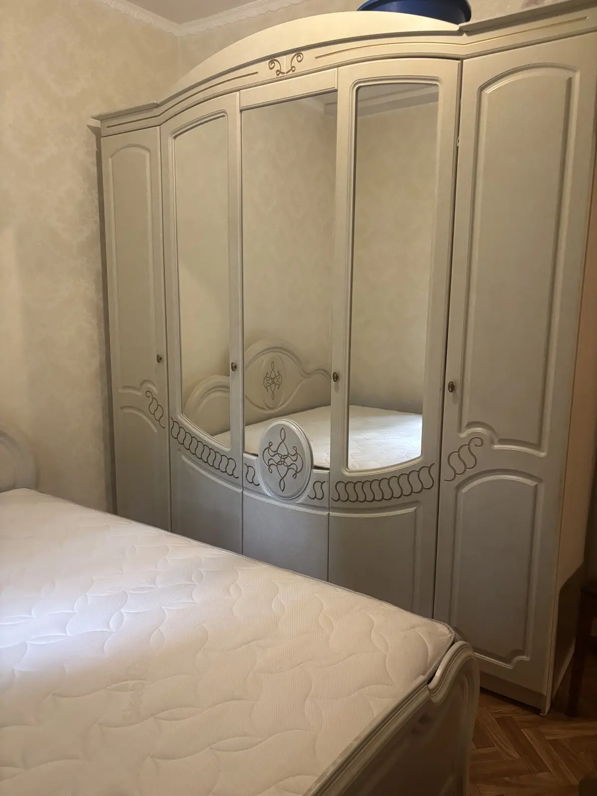 Фото Rent a 2-room apartment, Riasnyi Lane 3 Kyiv for long-term rent, price: 8800 UAH, code 4774
