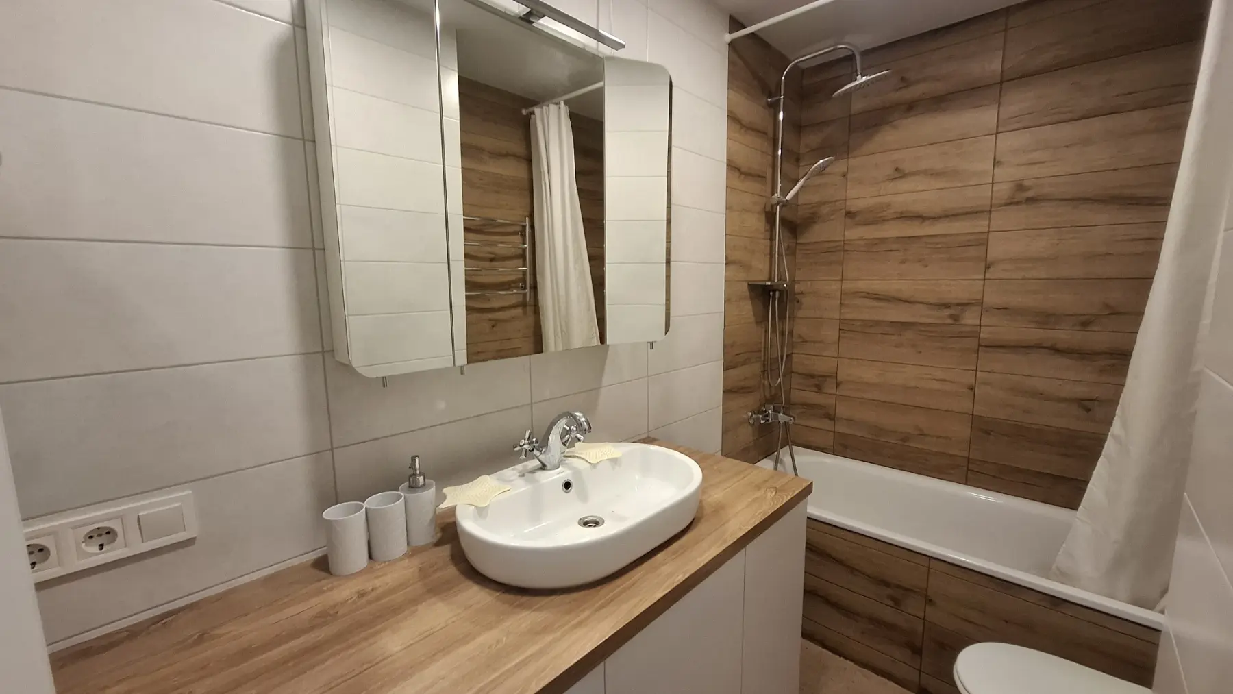 Фото Selling a 3-room apartment, 83 sq.m., Natalii Uzhvii Street 102 Kharkiv, price: 55000 $, code 4818