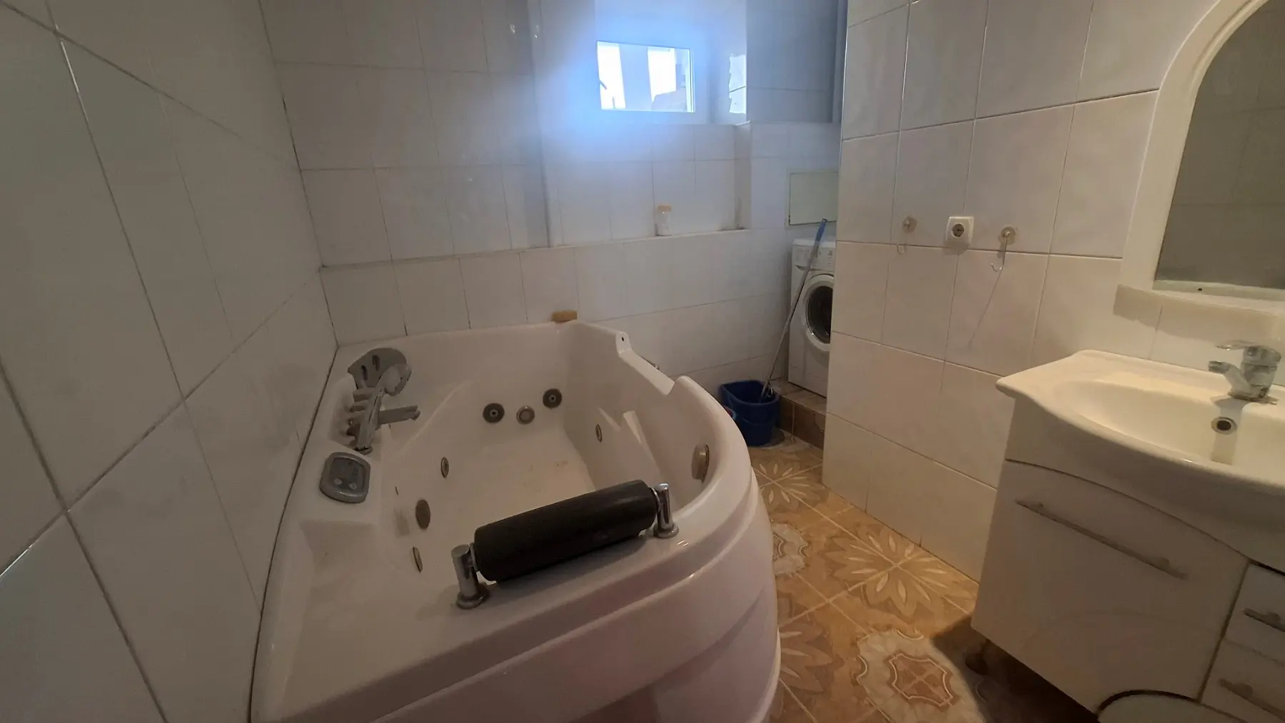 Фото Selling a 3-room apartment, 8 sq.m., Akademika Pavlova Street 144 Kharkiv, price: 65000 $, code 4819