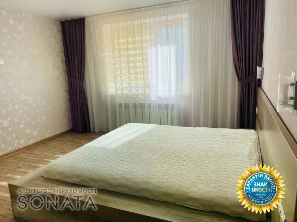 Фото Продаю 2 кімнатну квартиру, 74 кв. м, Сержанта Жужоми вул. 3 Черкаси, ціна: 125000 $, код 4822
