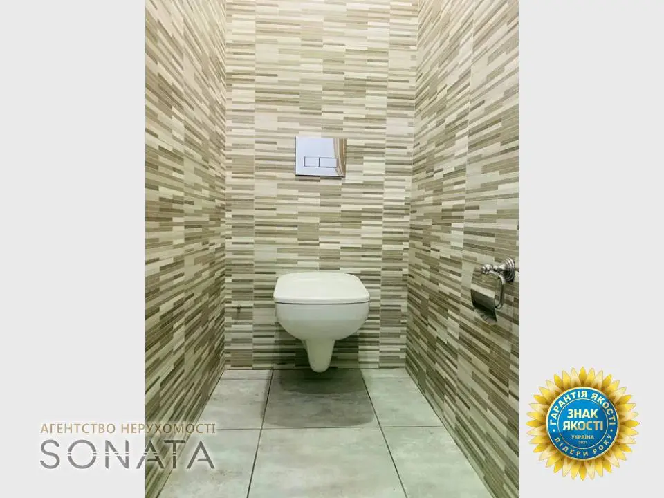 Фото Продаю 2 кімнатну квартиру, 74 кв. м, Сержанта Жужоми вул. 3 Черкаси, ціна: 125000 $, код 4822