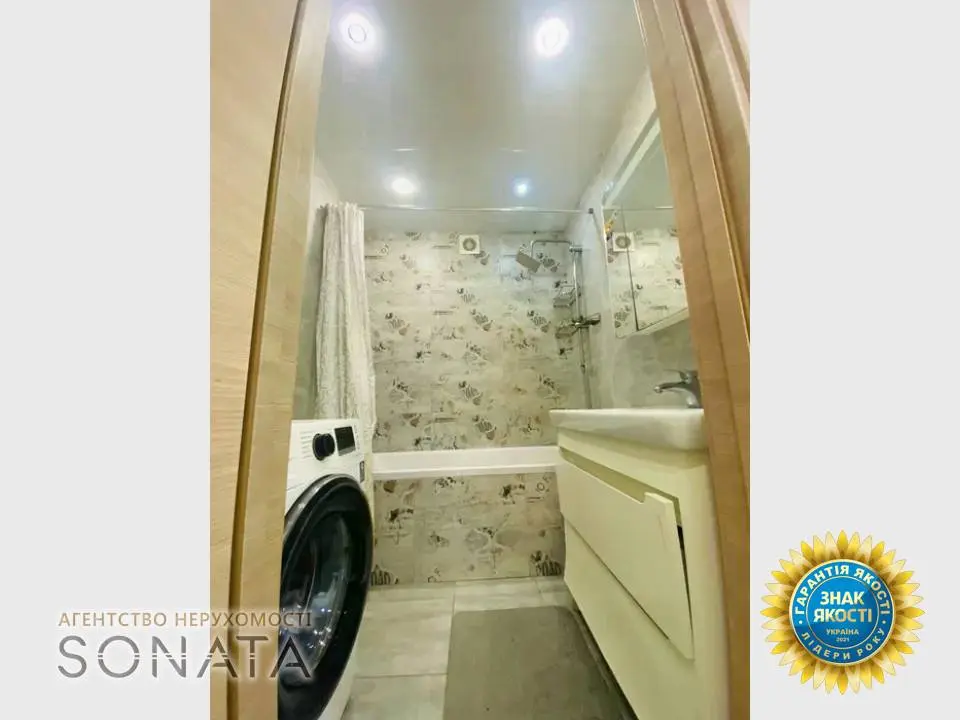 Фото Продаю 2 кімнатну квартиру, 74 кв. м, Сержанта Жужоми вул. 3 Черкаси, ціна: 125000 $, код 4822