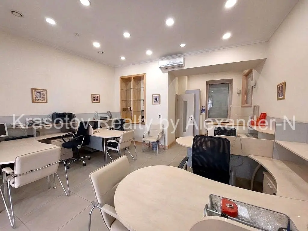 Фото Продаю офіс, 150 кв. м, Старопортофранківська вул. 9 Одеса, ціна: 320000 $, код 4827