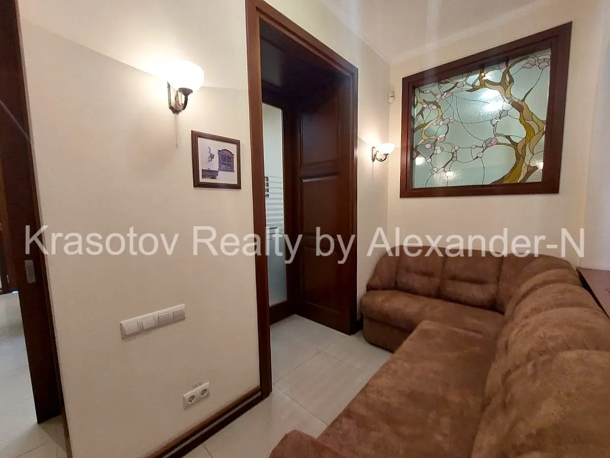 Фото Продаю офіс, 150 кв. м, Старопортофранківська вул. 9 Одеса, ціна: 320000 $, код 4827