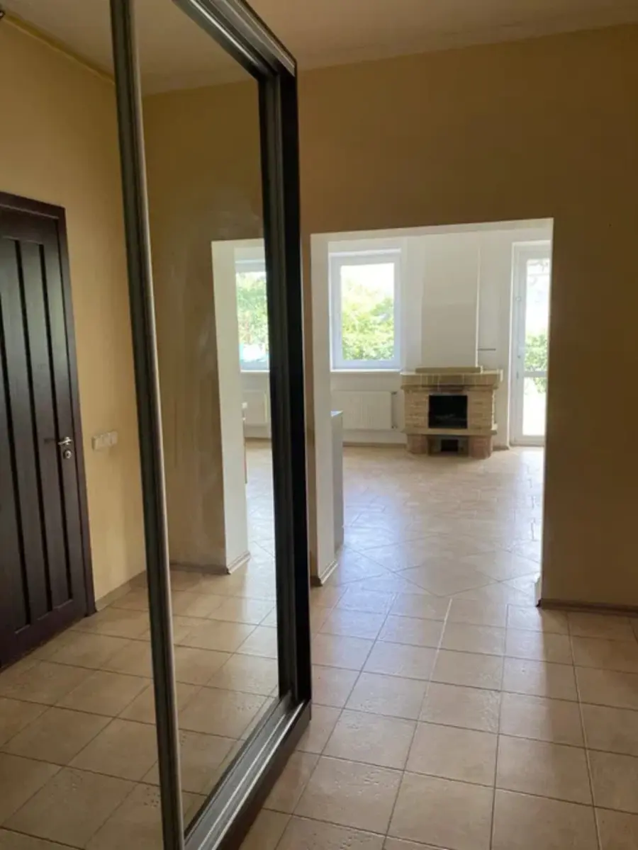 Фото Продаю будинок, 180 кв. м, Садова вул.  Київ, ціна: 184000 $, код 4834