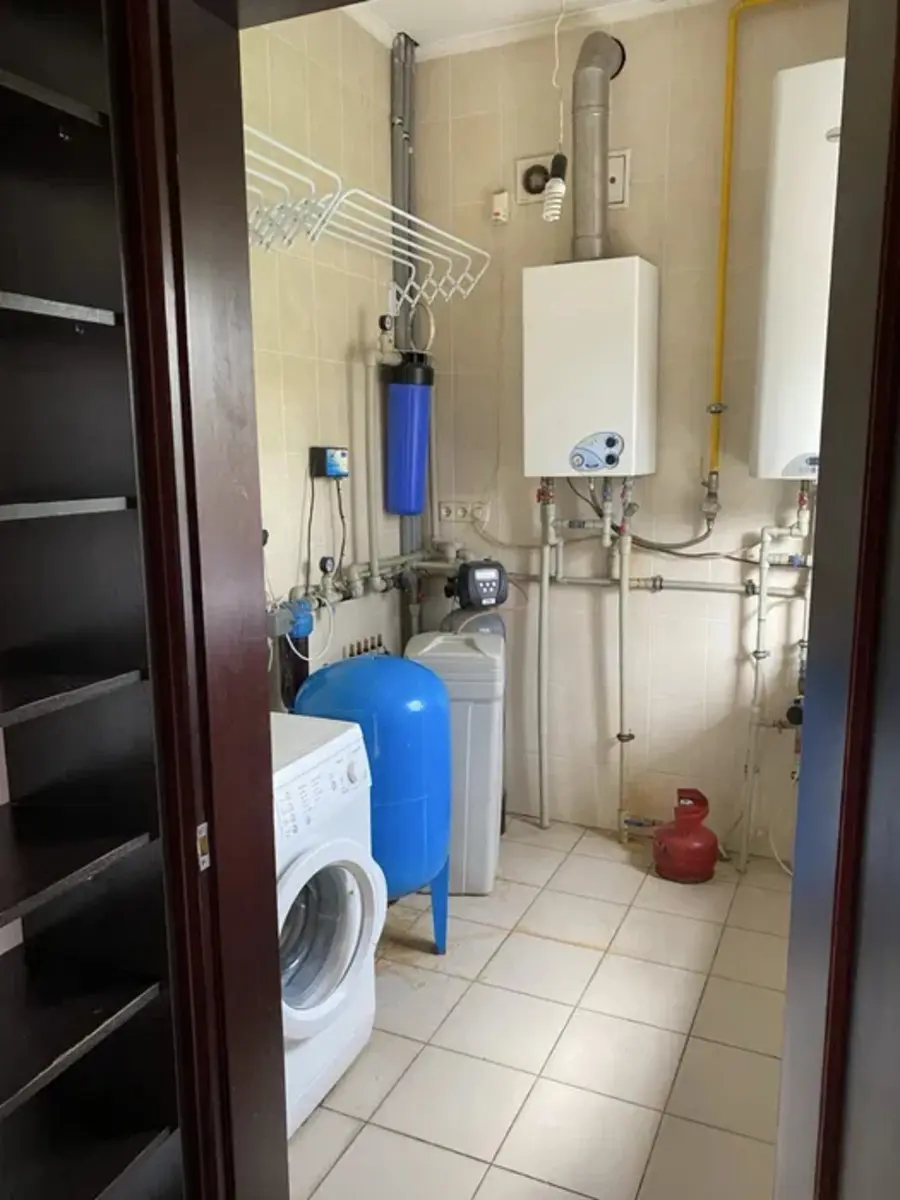 Фото Продаю будинок, 180 кв. м, Садова вул.  Київ, ціна: 184000 $, код 4834