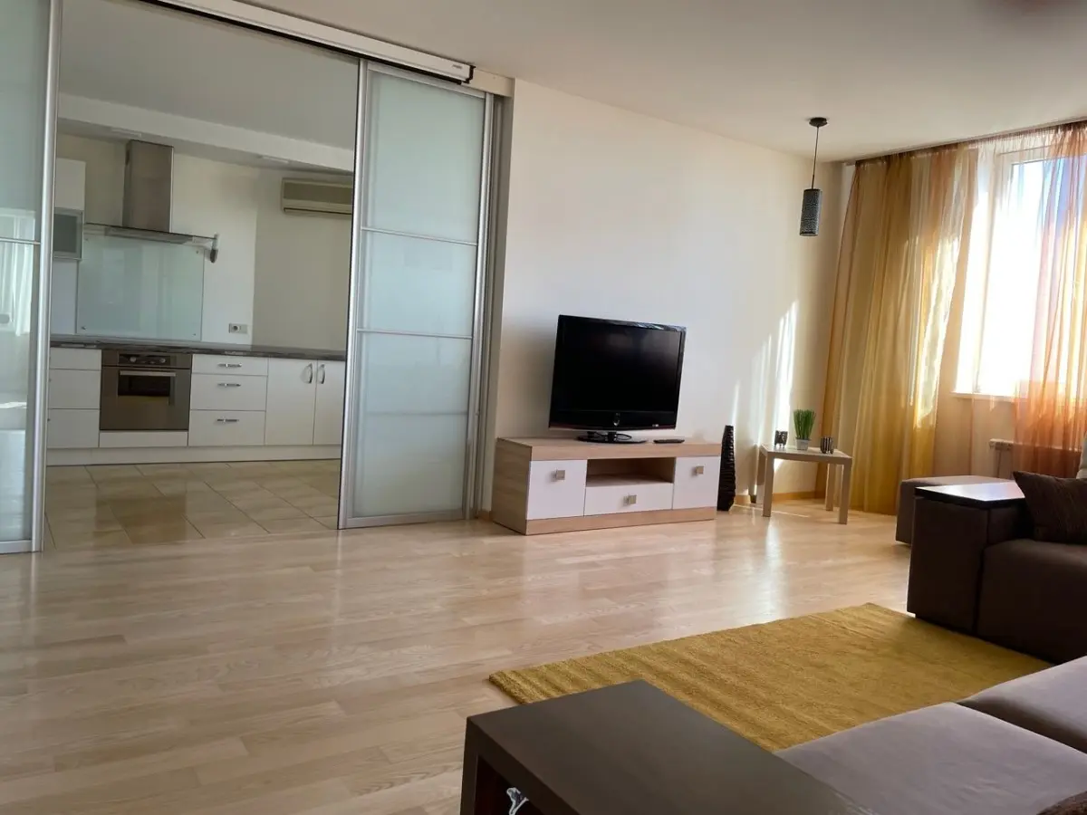 Фото Rent a 2-room apartment, Mykoly Bazhana Avenue 1м Kyiv for long-term rent, price: 22000 UAH, code 4843