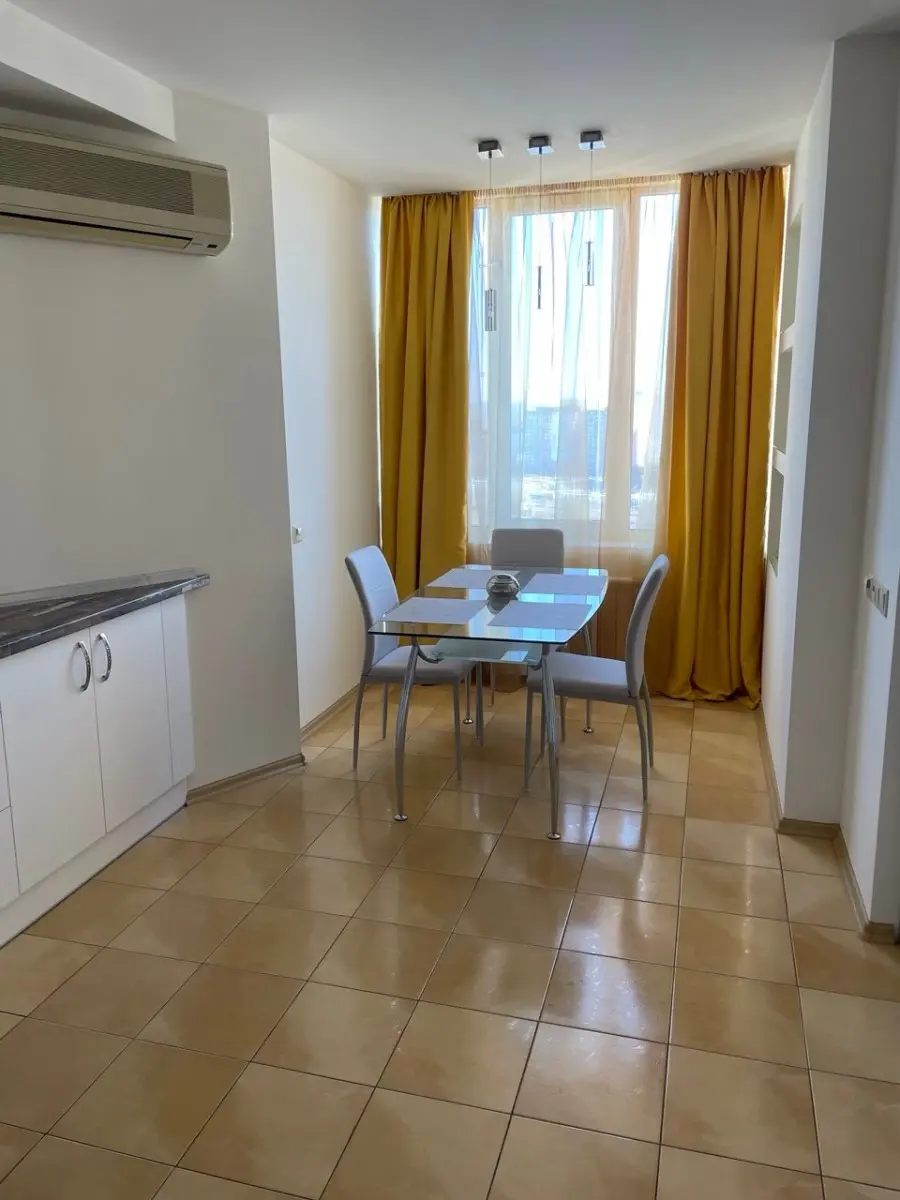 Фото Rent a 2-room apartment, Mykoly Bazhana Avenue 1м Kyiv for long-term rent, price: 22000 UAH, code 4843