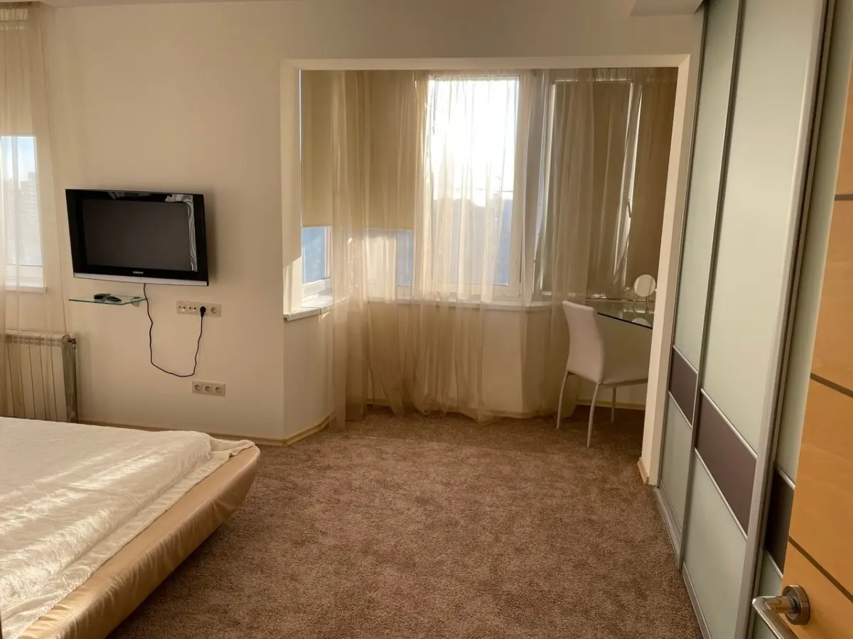 Фото Rent a 2-room apartment, Mykoly Bazhana Avenue 1м Kyiv for long-term rent, price: 22000 UAH, code 4843