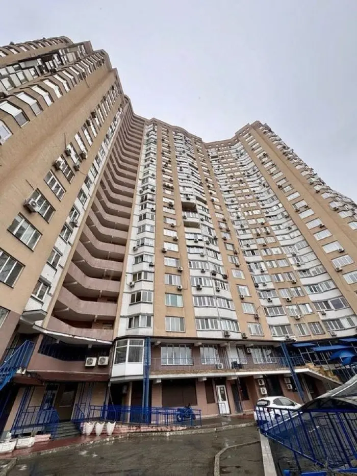 Фото Rent a 2-room apartment, Mykoly Bazhana Avenue 1м Kyiv for long-term rent, price: 22000 UAH, code 4843